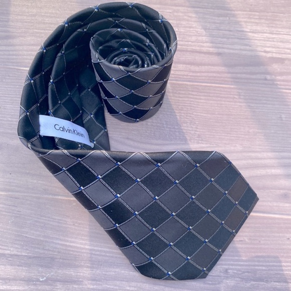 New Calvin Klein mens silk striped plaid tie